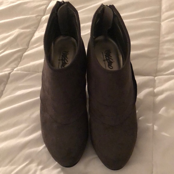 Grey suede booties - Picture 5 of 5